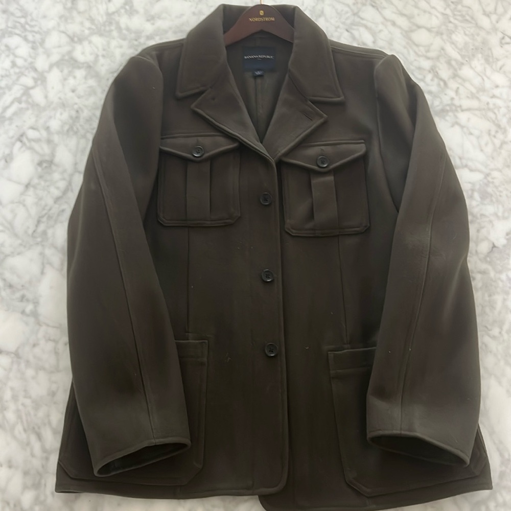 Banana republic, pea coat, army green like new condition